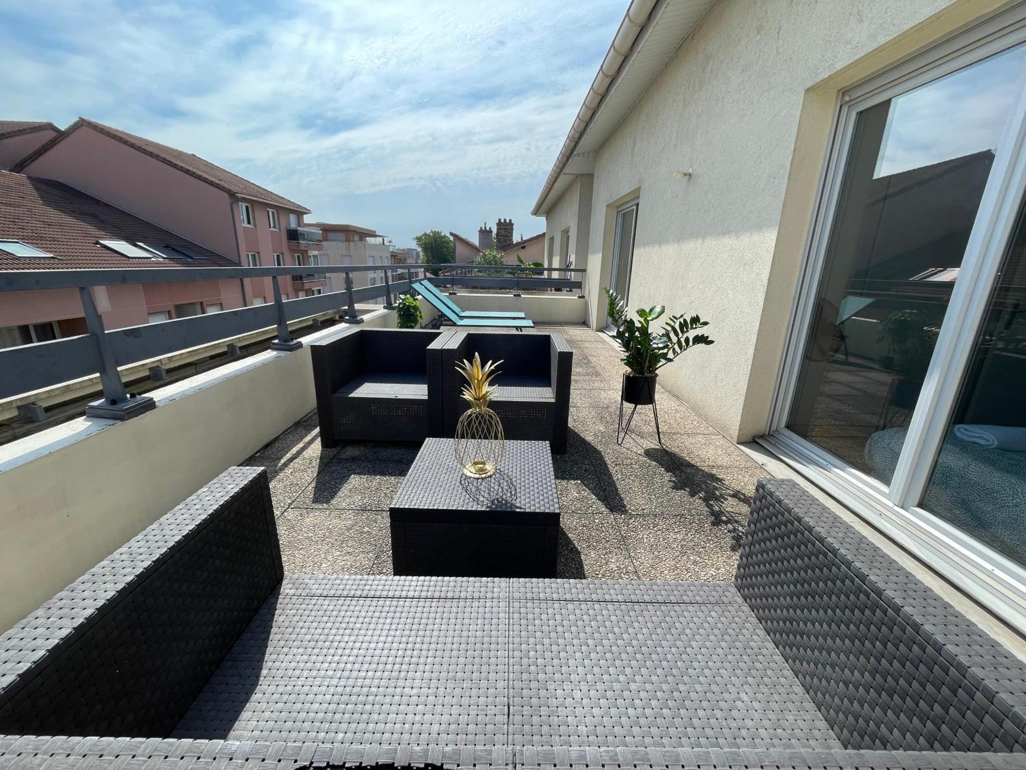 Bngo I Immense Rooftop Lyon I 2 Chambres, 4 Places Parkings, 2 Immenses Terrasses, 8 Personnes Екстер'єр фото