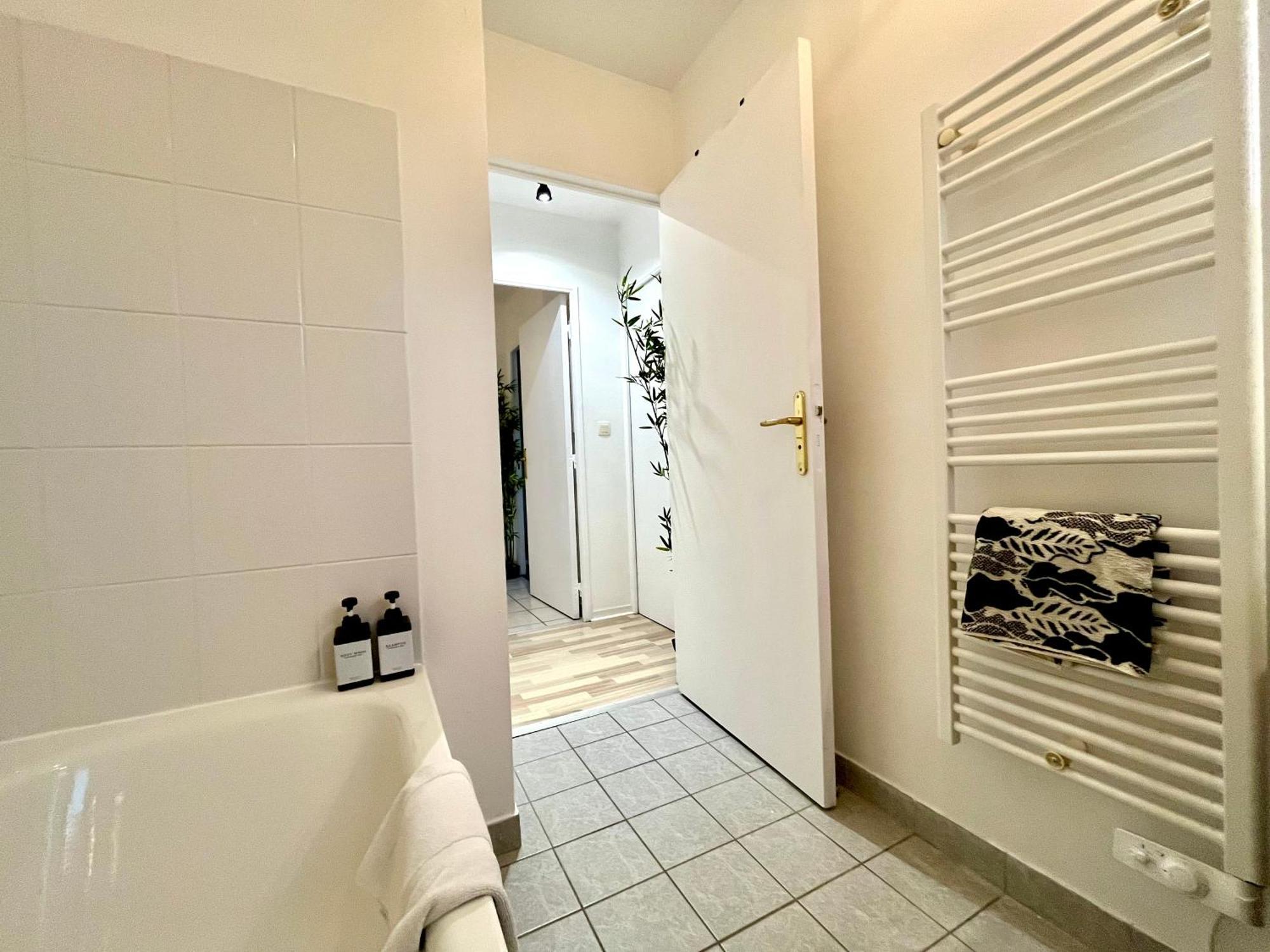 Bngo I Immense Rooftop Lyon I 2 Chambres, 4 Places Parkings, 2 Immenses Terrasses, 8 Personnes Екстер'єр фото