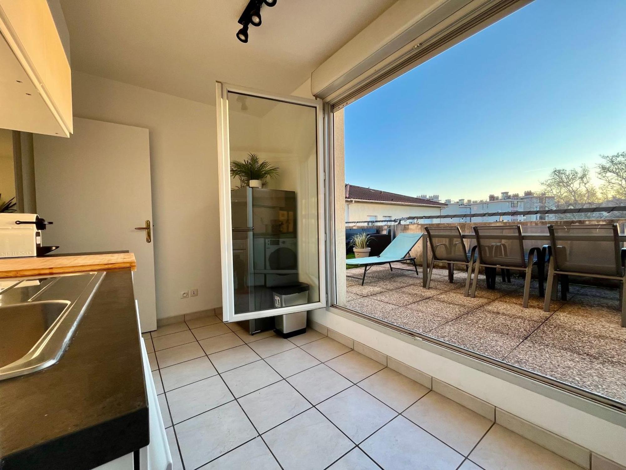 Bngo I Immense Rooftop Lyon I 2 Chambres, 4 Places Parkings, 2 Immenses Terrasses, 8 Personnes Екстер'єр фото